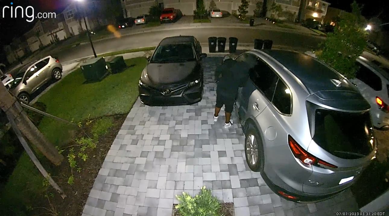 Vehicle Burglaries Strike Wesley Chapel