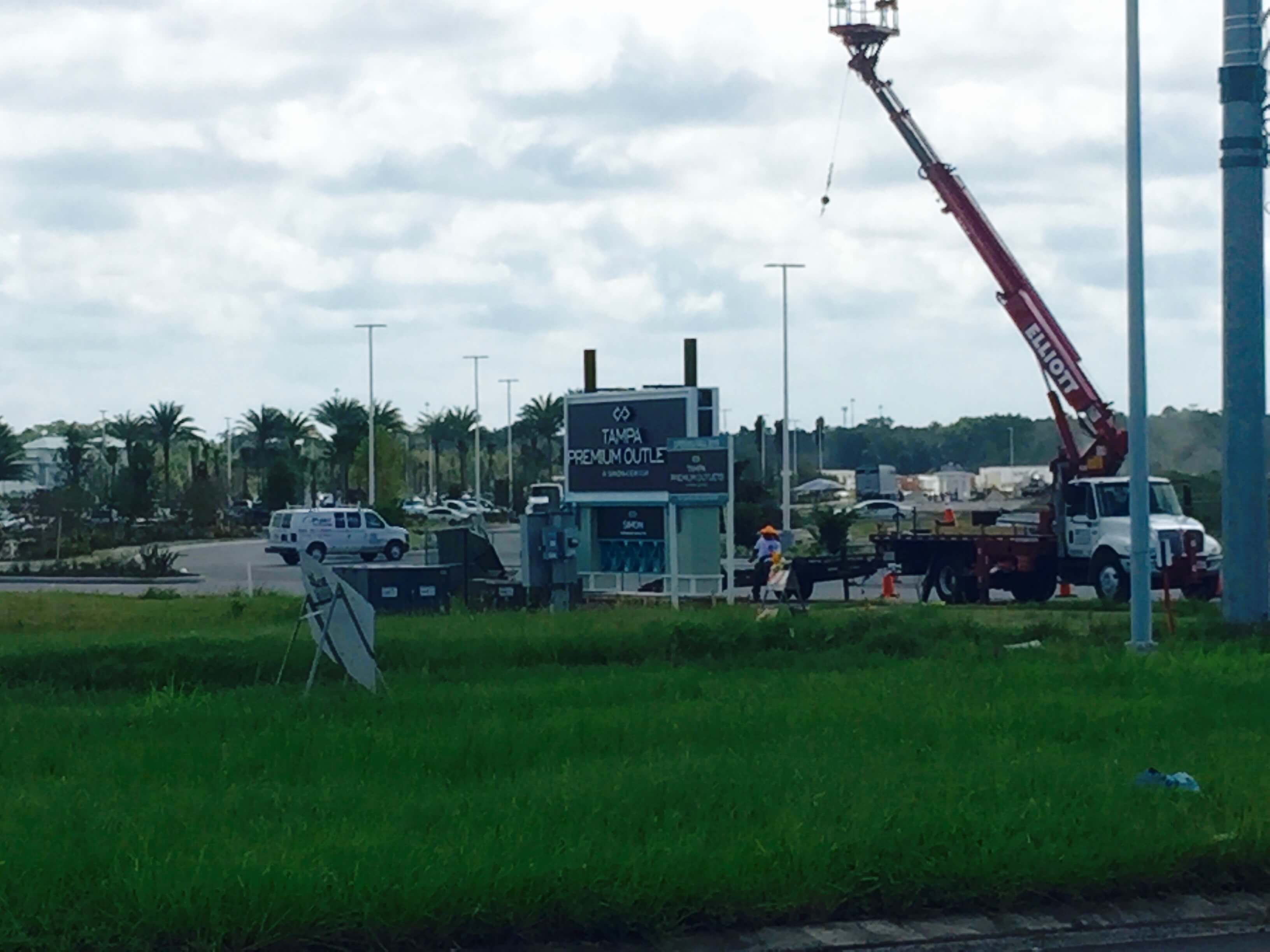 Tampa Premium Outlets Sign Installed Over Weekend